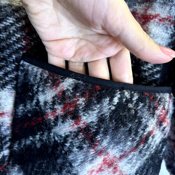 Aritzia Wilfred Free Off Duty plaid wool blend jacket coat size M black red - Picture 5 of 8